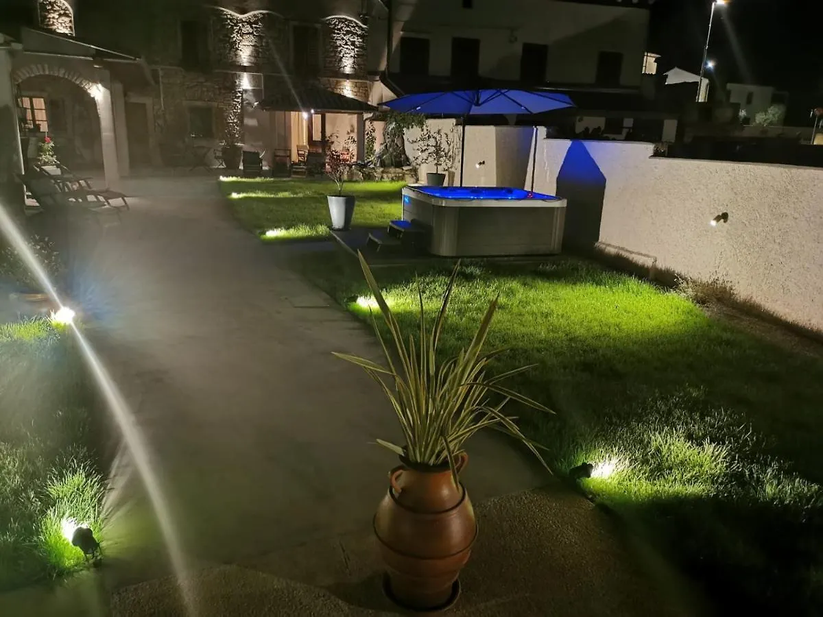 Rooms & Apartment Stelio Loborika