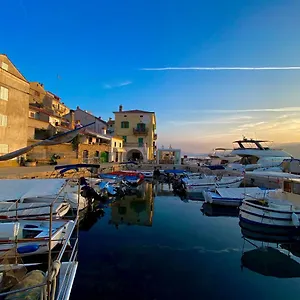 Palac Bed & Breakfast Valun