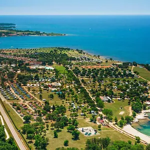 Ferienpark Happy Camp Mobile Homes In Park Umag, Karigador