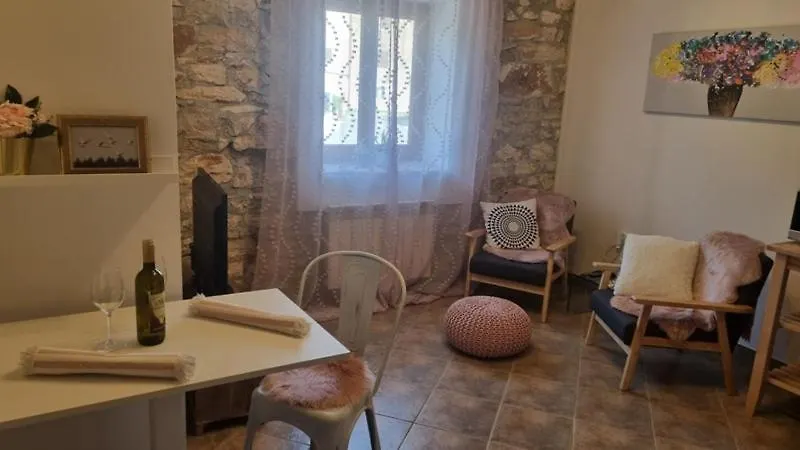 Rooms & Apartment Stelio Guest house Loborika